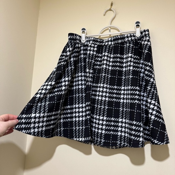 Women’s SHEIN Black and White Plaid Alternative Academia Skirt Size 2X - Picture 11 of 14